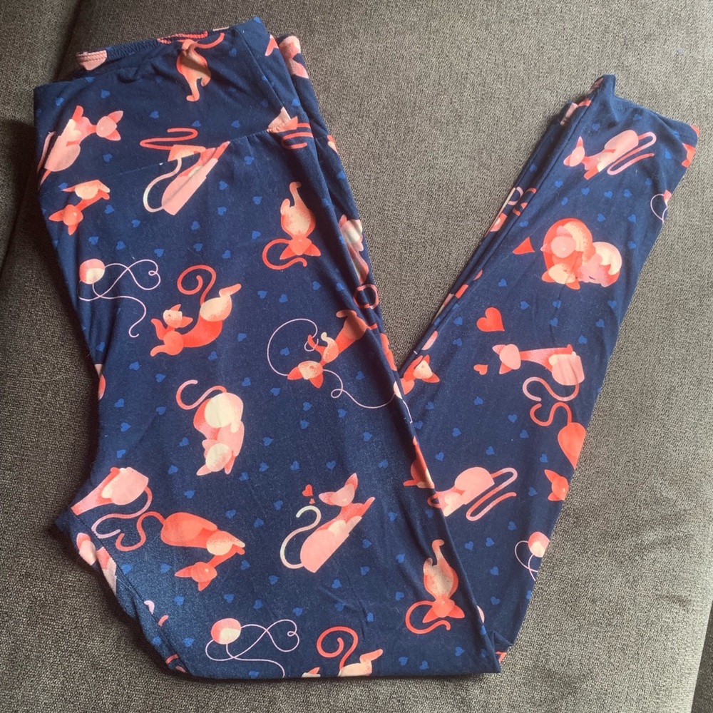 Lularoe VALENTINES CATS! TC leggings